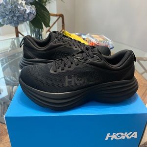 Hoka Bondi 8 size 7 Black/Black NWT